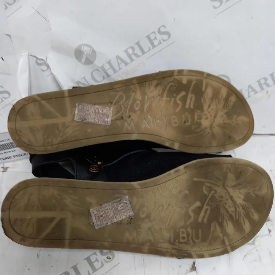 BLOWFISH MALIBU BURNSIDE FLAT SANDAL SIZE 6