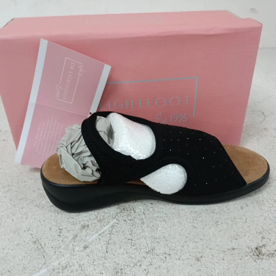 BOXED PAIR OF DR LIGHTFOOT JENNY BLACK SHOES - 5