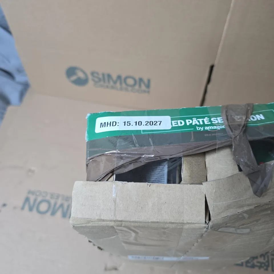 APPROXIMATELY 30 X MIXED PATE SELECTION CAT FOOD 100G BY AMAZON (BEEF/GAME/POULTRY/SALMON)