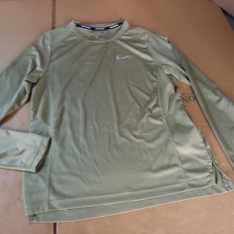 NIKE DRI-FIT LONG SLEEVE TOP - S