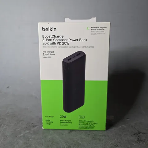 SEALED BELKIN BOOST CHARGE 3 PORT COMPACT POWER BANK 20K 