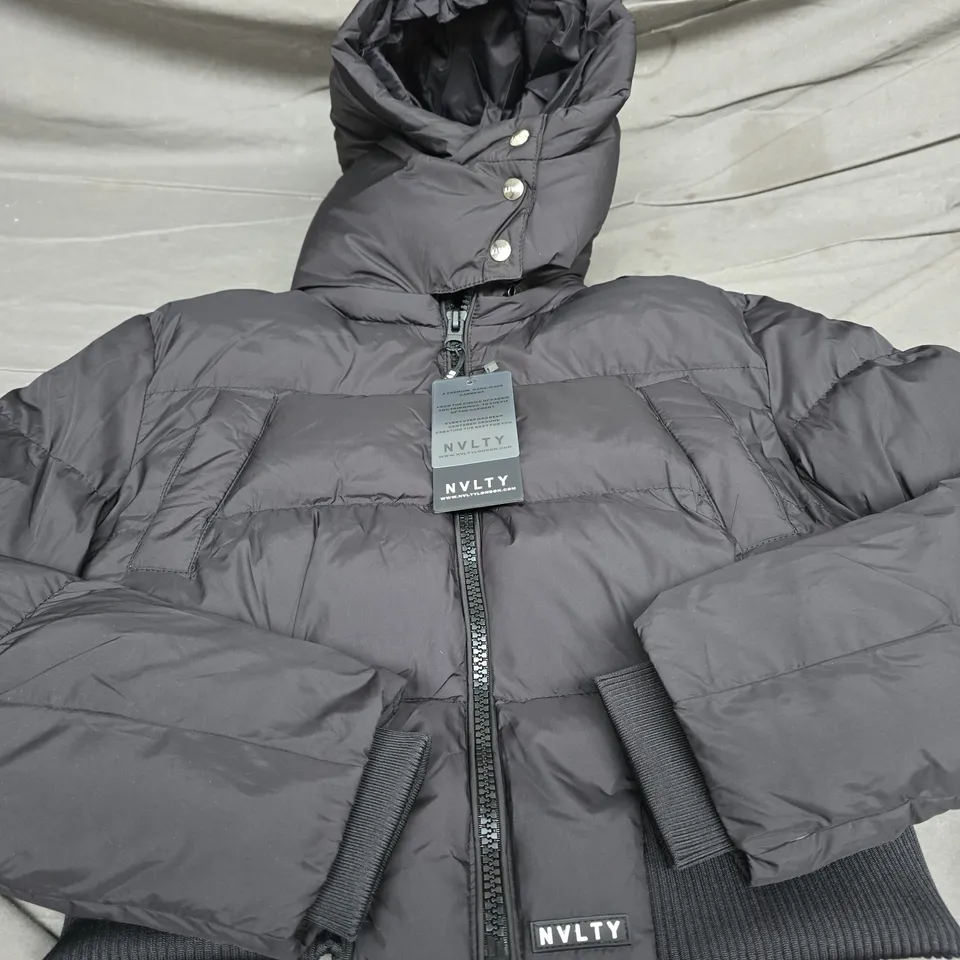 NVLTY CINCHED WAIST PUFFER JACKET - SIZE 6 
