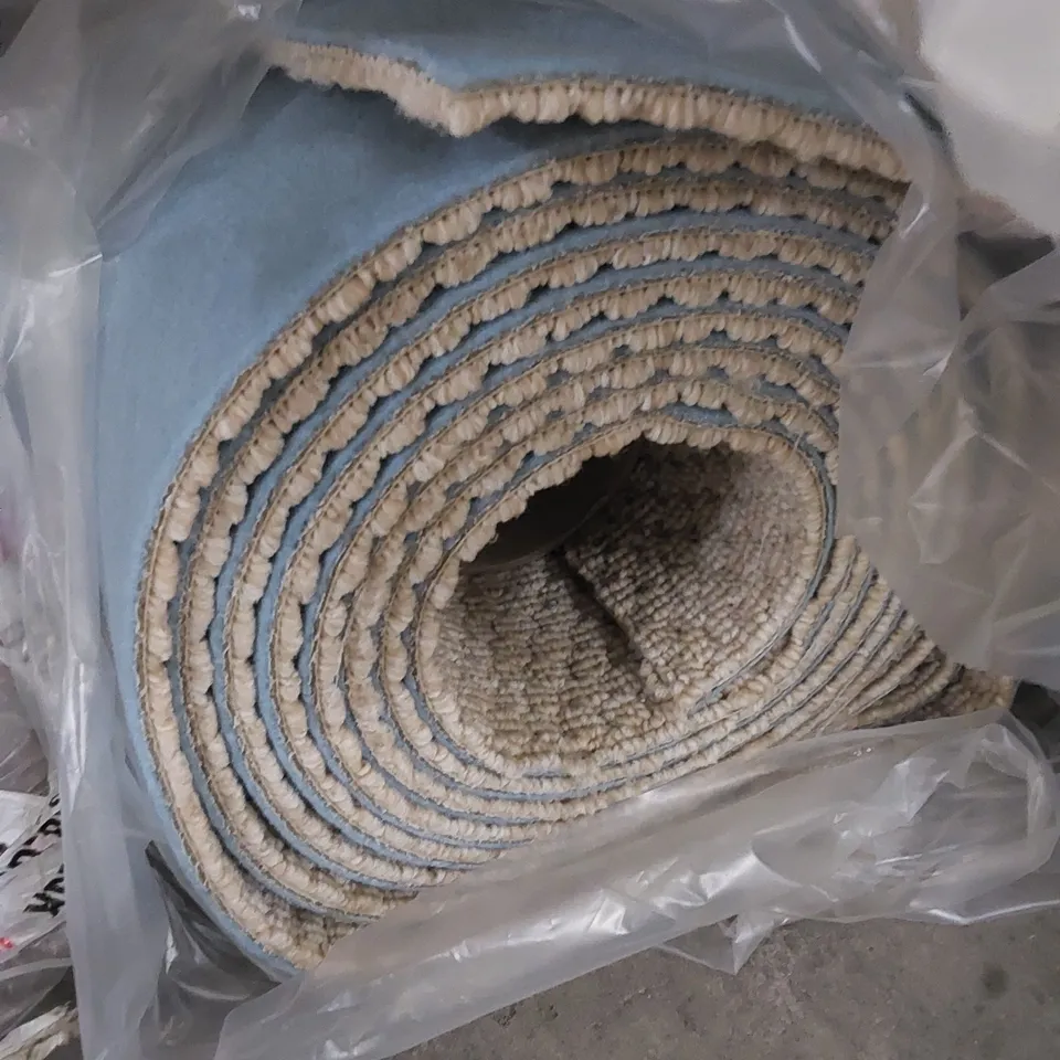 ROLL OF QUALITY ISLAND WEAVE, SKYE CRYSTAL GOLD CARPET // SIZE: 4.8 X 4m