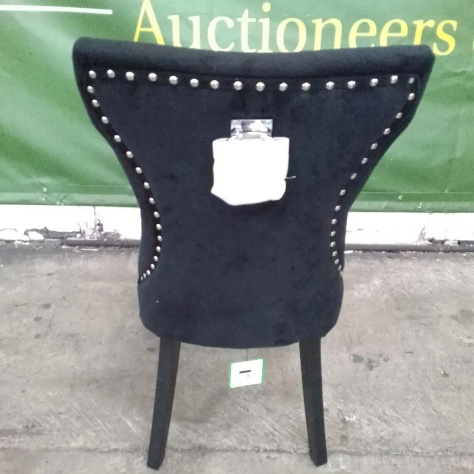 KENSINGTON BLACK VELVET BUTTON BACK DINING CHAIR WITH BLACK LEG