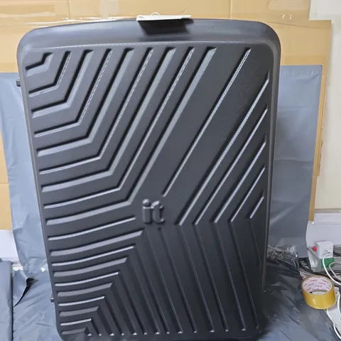 IT LUGGAGE CONVERTIBLE XL SUITCASE - BLACK