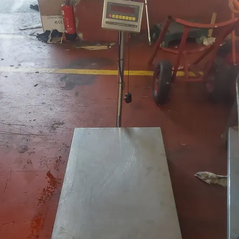 COMMERCIAL SCALE WITH LP7510 WEIGHING INDICATOR