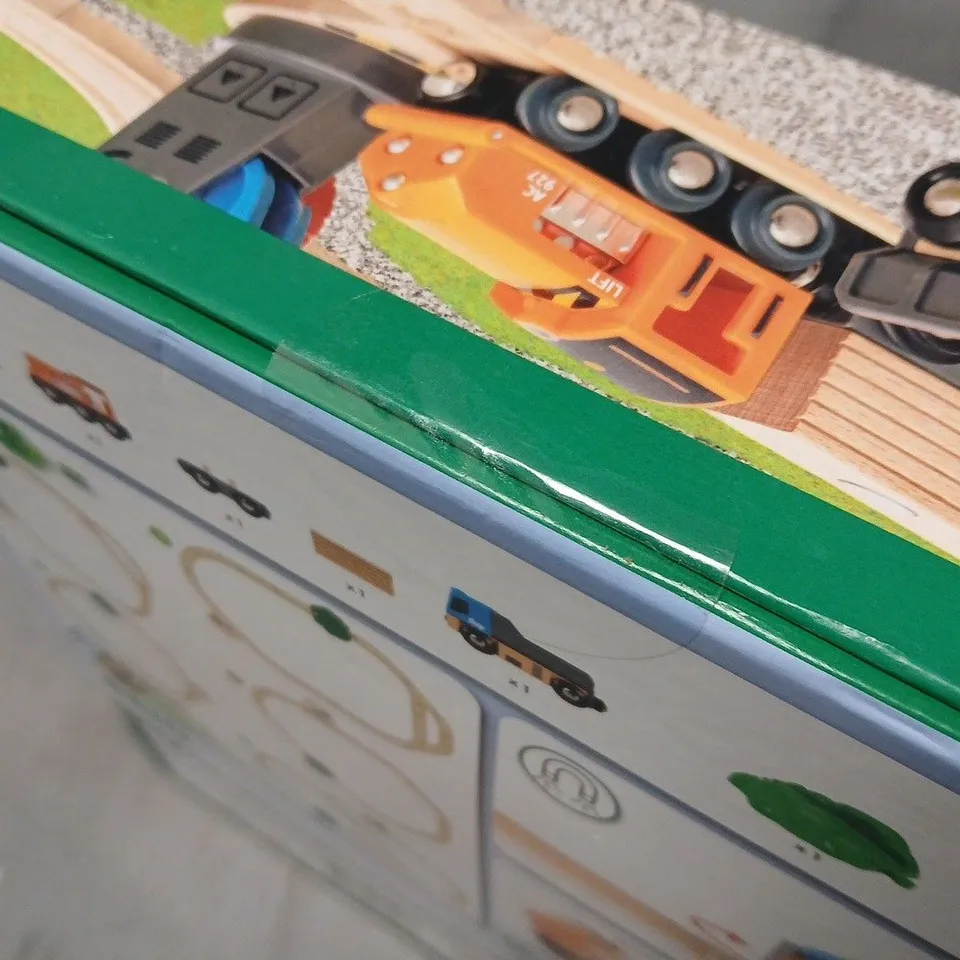 BRIO WORLD STARTER LIFT & LOAD SET 36028 – WOODEN RAILWAY TOY