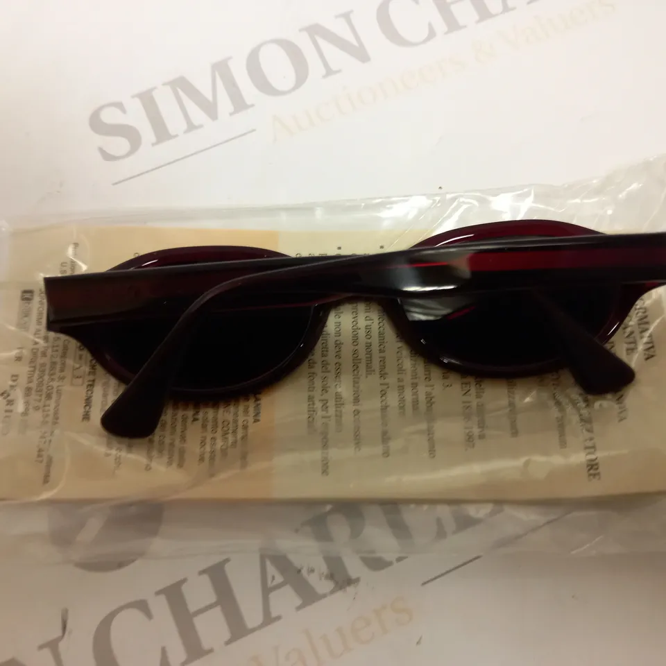 APPROXIMATELY 10 DIERRE STING SUNGLASSES