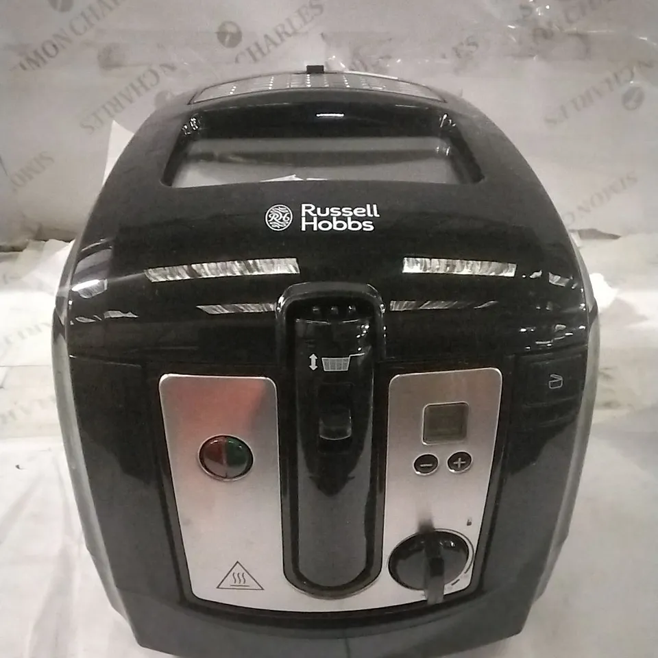 BOXED RUSSELL HOBBS 3L DIGITAL BLACK DEEP FRYER 