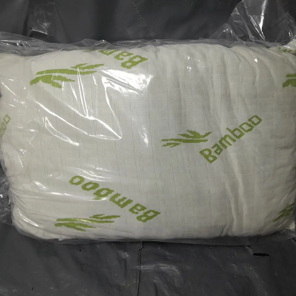 BAMBOO PILLOW IN WHITE