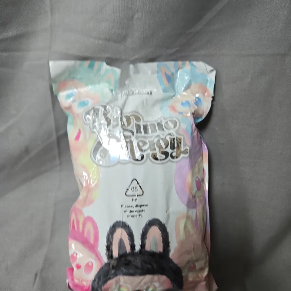 BAGGED POP MART BIG INTO ENERGY PLUSHIE