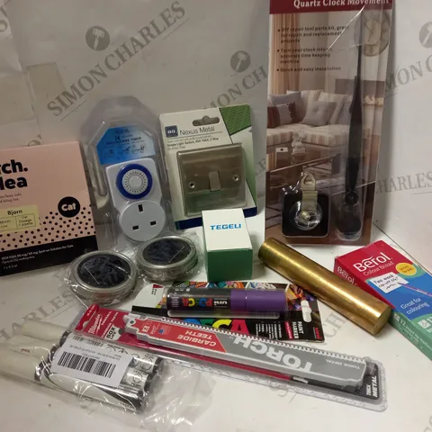 ASSORTED HOUSEHOLD ITEMS 