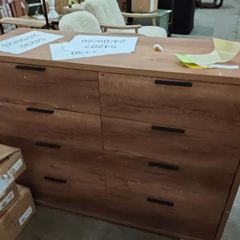 WOODEN OAK CHEST OF DRAWERS