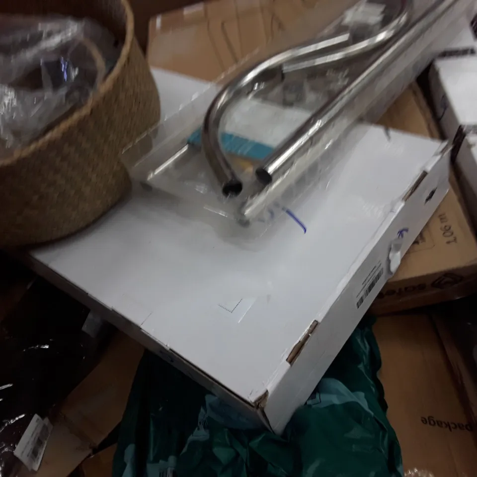 PALLET TO CONTAIN AN ASSORTMENT OF HOUSEHOLD ITEMS TO INCLUDE GEORGE FORMAN GRILL, WALL CLOCK SPACERS FOR DRY WALL AND PORTABLE BED RAIL ECT