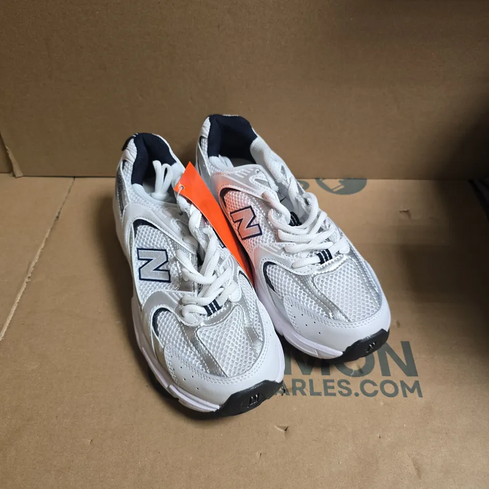 NEW BALANCE TRAINERS – WHITE/GREY, MESH UPPER UK 6