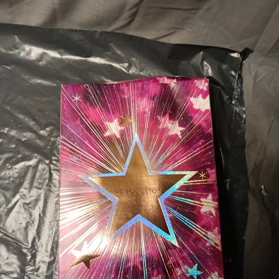 REVOLUTION ADVENT CALANDER