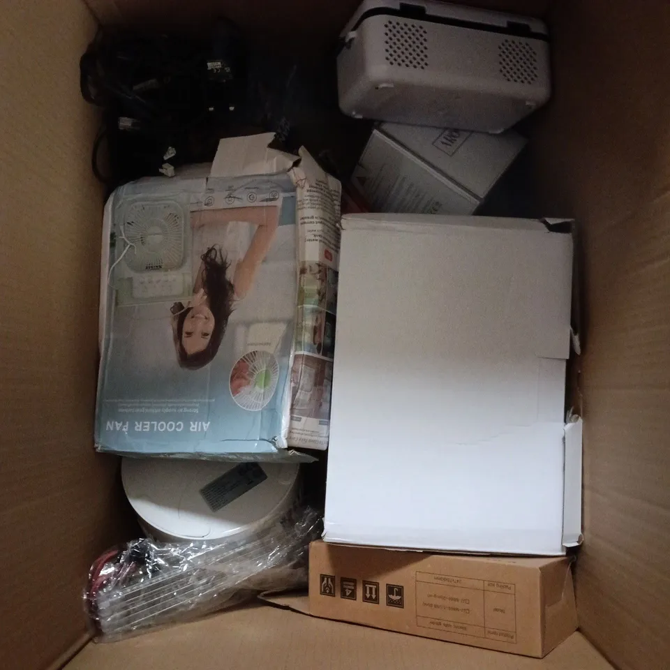 APPROXIMATELY 10 ASSORTED ELECTRICAL ITEMS TO INCLUDE IRON, BATTERY BACK-UP, AIR PUMP ETC