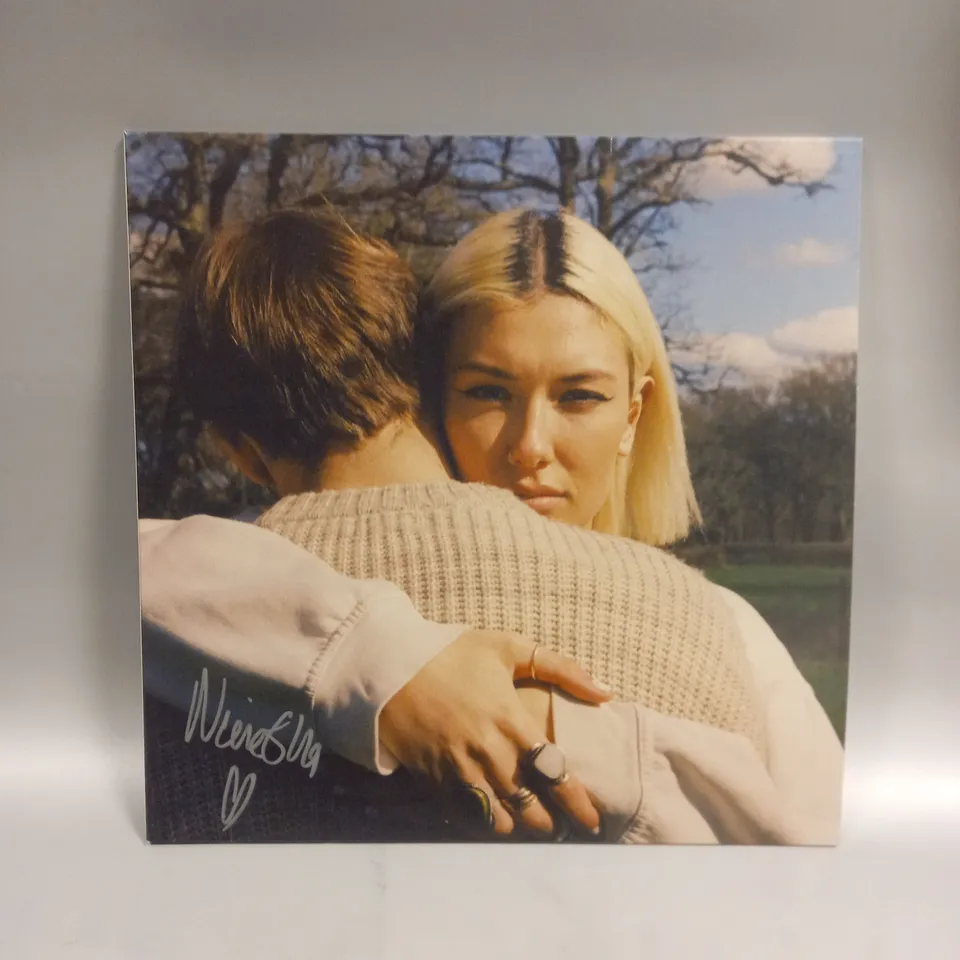 NIEVE ELLA PERSONALISED SIGNED VINYL 