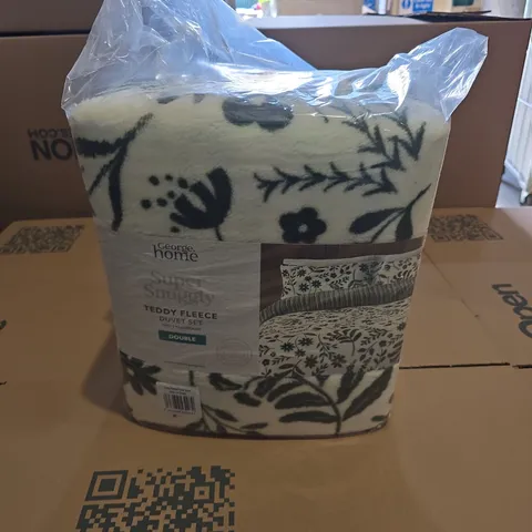 GEORGE HOME SUPER SNUGGLY TEDDY FLEECE DUVET SET WITH TWO PILLOW CASES DOUBLE FLORAL GREEN