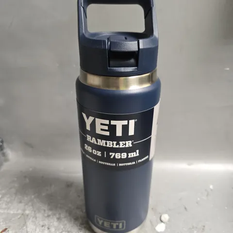 YETI RAMBLER 769ML BOTTLE IN NAVY