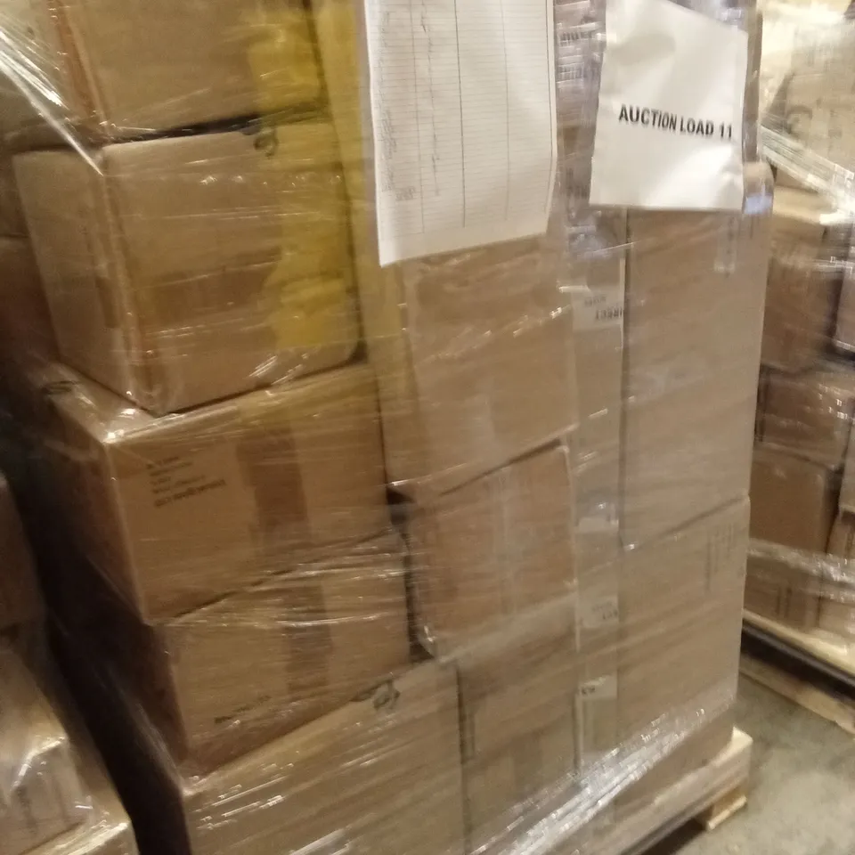 PALLET CONTAINING APPROXIMATELY 60 DESIGNER LIGHTING PRODUCTS