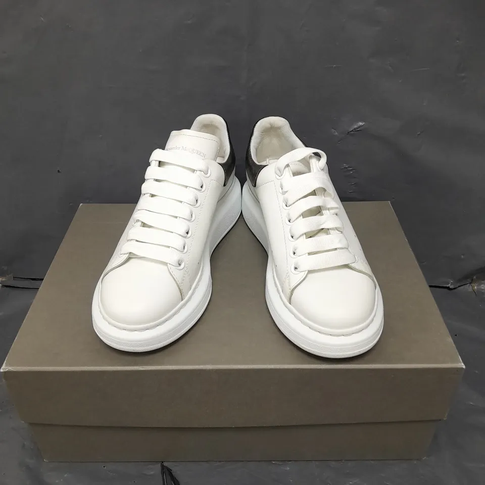 BOXED PAIR OF ALEXANDER MCQUEEN OVERSIZED TRAINERS IN WHITE - 4.5