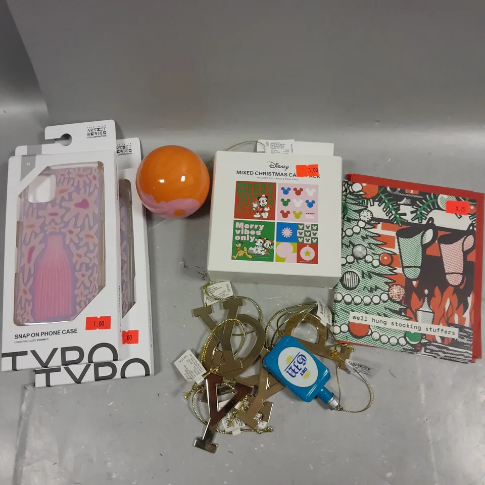 APPROXIMATELY 30 ASSORTED HOUSEHOLD PRODUCTS TO INCLUDE PHONE CASES, CHRISTMAS DECORATIONS, CARDS ETC 