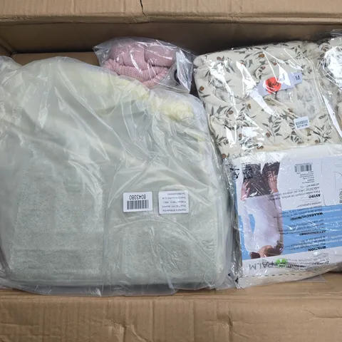 BOX OF APPROXIMATELY 15 ASSORTED ITEMS