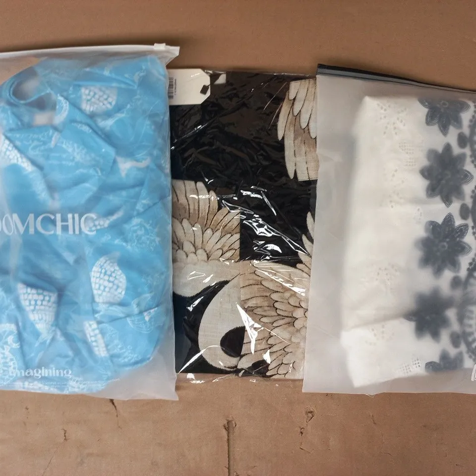 APPROXIMATELY 20 ASSORTED CLOTHING AND FASHION PRODUCTS IN VARIOUS STYLES AND SIZES - COLLECTION ONLY