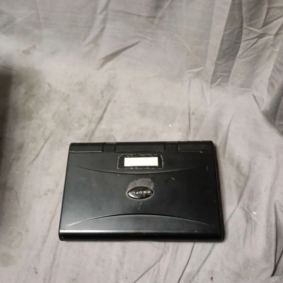 REDFLY COMPACT LAPTOP WITH 7-8 INCH SCREEN AND UK KEYBOARD 