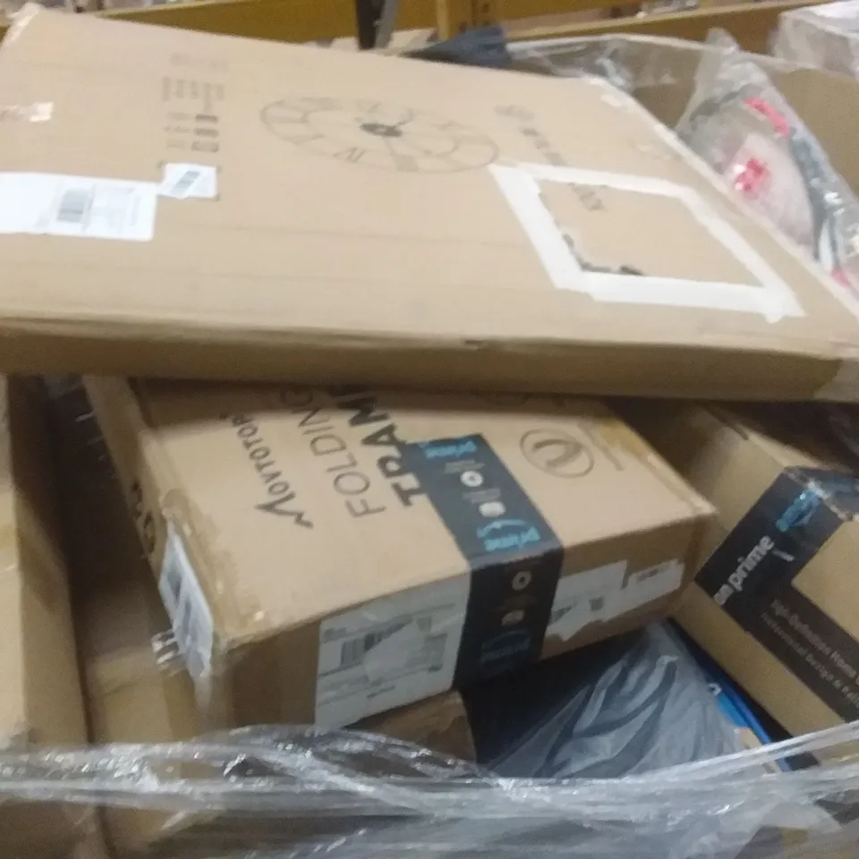 PALLET OF ASSORTED ITEMS INCLUDING FOLDING SMALL TRAMPOLINE, LARGE WALL MOUNT CLOCK, PROJECTOR SCREEN 120", TENNIS RACKET, 
