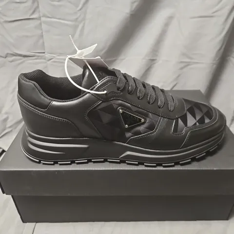 PRADA CALZATURE UOMO BLACK SNEAKERS β SIZE 11 (BOXED)