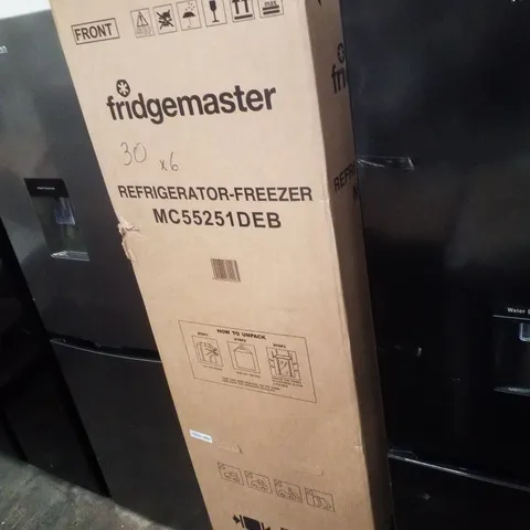 BOXED FRIDGEMASTER MC55251DEB 55CM WIDE, TOTAL NO FROST, FREESTANDING FRIDGE FREEZER -WHITE-