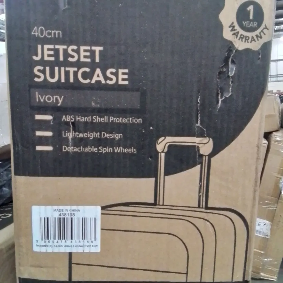 BOXED LUGG JETSET SUITCASE