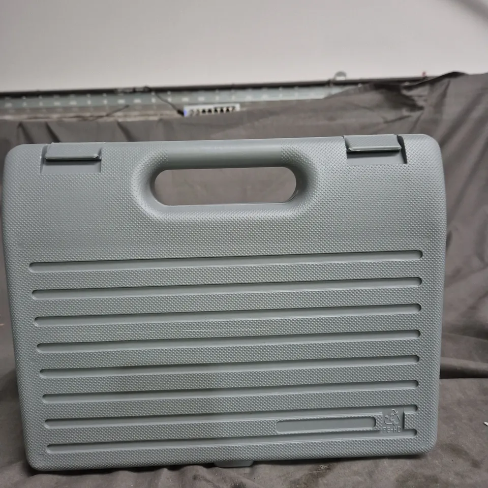 DIY TOOL SET IN GREY CARRY CASE – HAND TOOLS