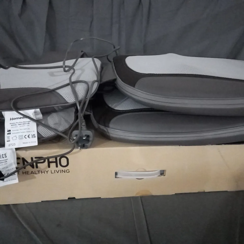BOX OF THREE MASSAGERS