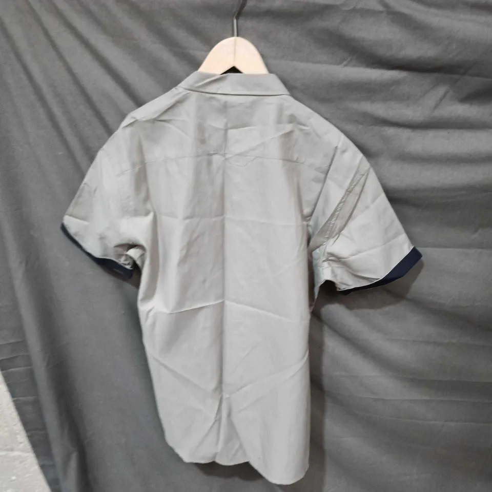 GREY SHORT-SLEEVE BUTTON-DOWN SHIRT WITH NAVY TRIM SIZE XL 883 POLICE BRAND