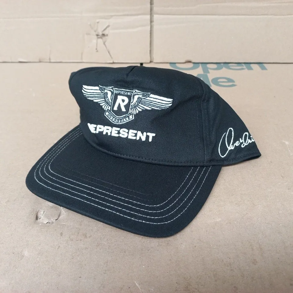REPRESENT OVERDRIVE BADGE CAP IN BLACK - ONE SIZE