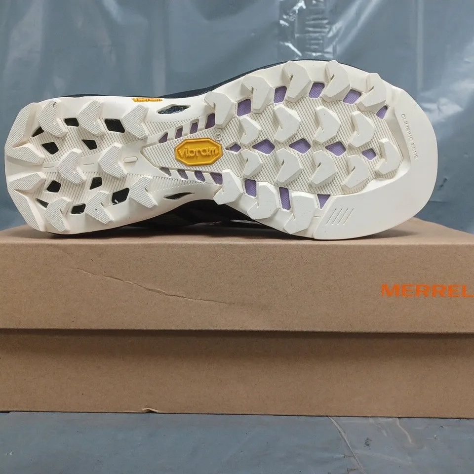 BOXED PAIR OF MERRELL MQM 3 GTX SHOES IN GREY/BLACK/LILAC SIZE UK 4
