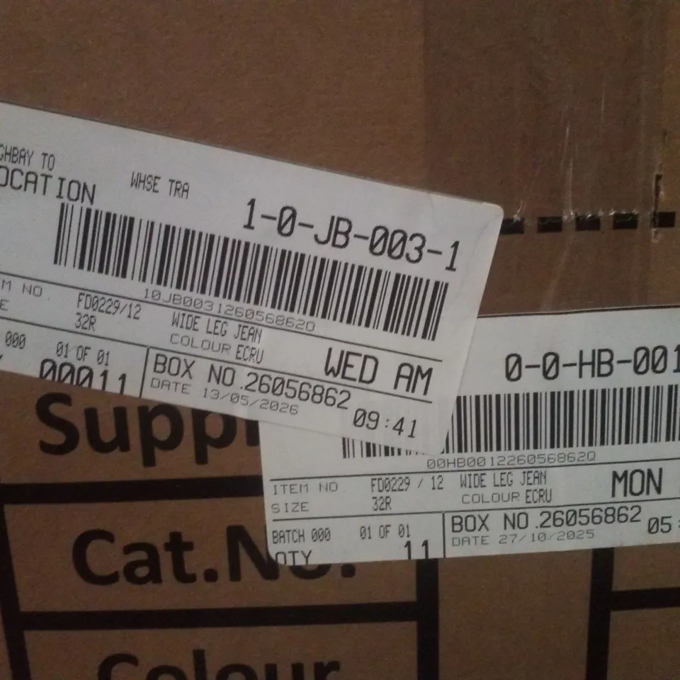 BOX CONTAINING APPROXIMATELY 11 BRAND NEW SIMPLY BE ECRU WIDE LEG JEANS - SIZE 32R