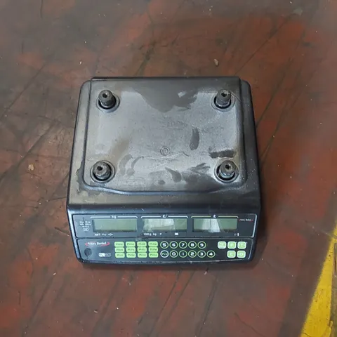 AVERY BERKEL DIGITAL SCALE
