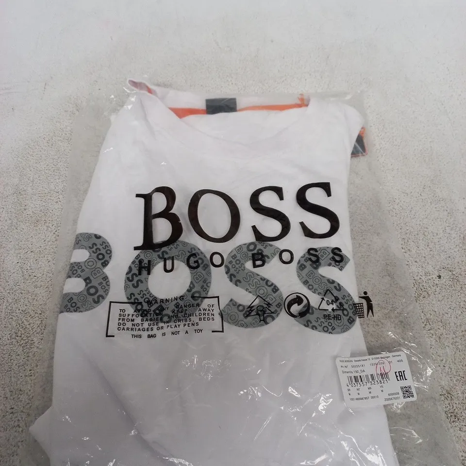 HUGO BOSS WHITE LOGO TEE SIZE M