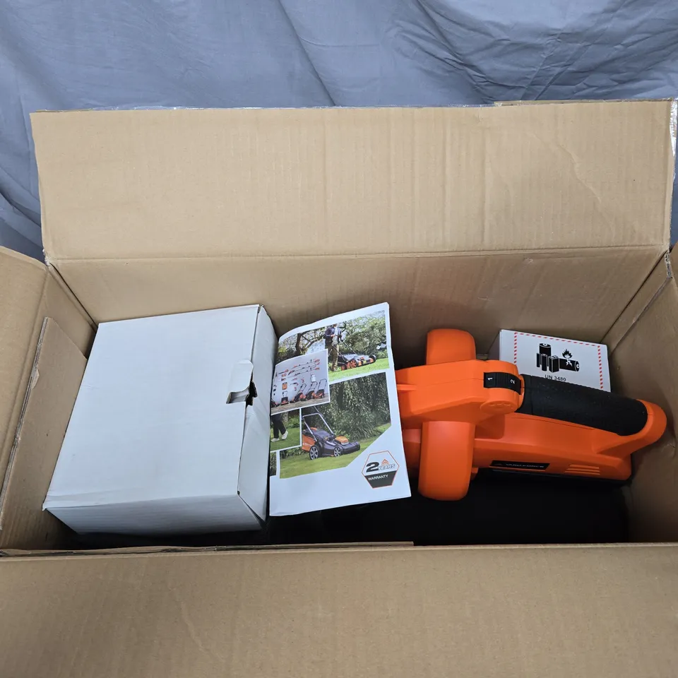 YARD FORCE CORDLESS BLOWER/VACUUM – ORANGE