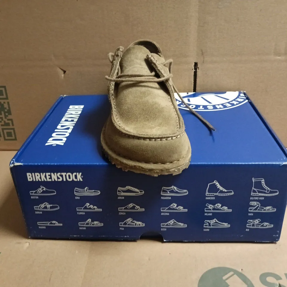 BOXED PAIR OF BIRKENSTOCK UTTI LACE SHOES IN GRAY TAUPE SIZE UK 4.5