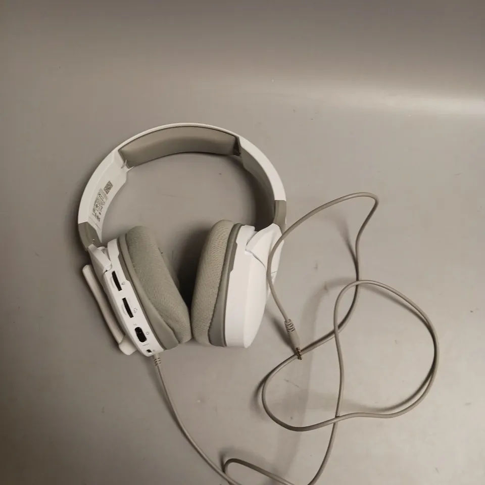 UNBRANDED WIRED GAMING HEADPHONES IN GREY AND WHITE WITH MICROPHONE