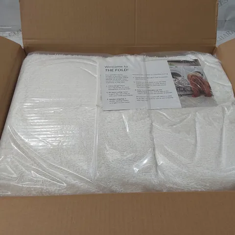 BOXED SOLID MACHINE WOMEN / POWER LOOMED OFF-WHITE RUG - 4 x 6'