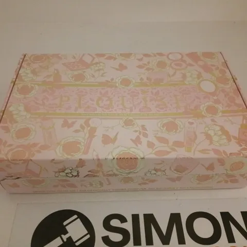 BOXED P.LOUISE MYSTERY BOX