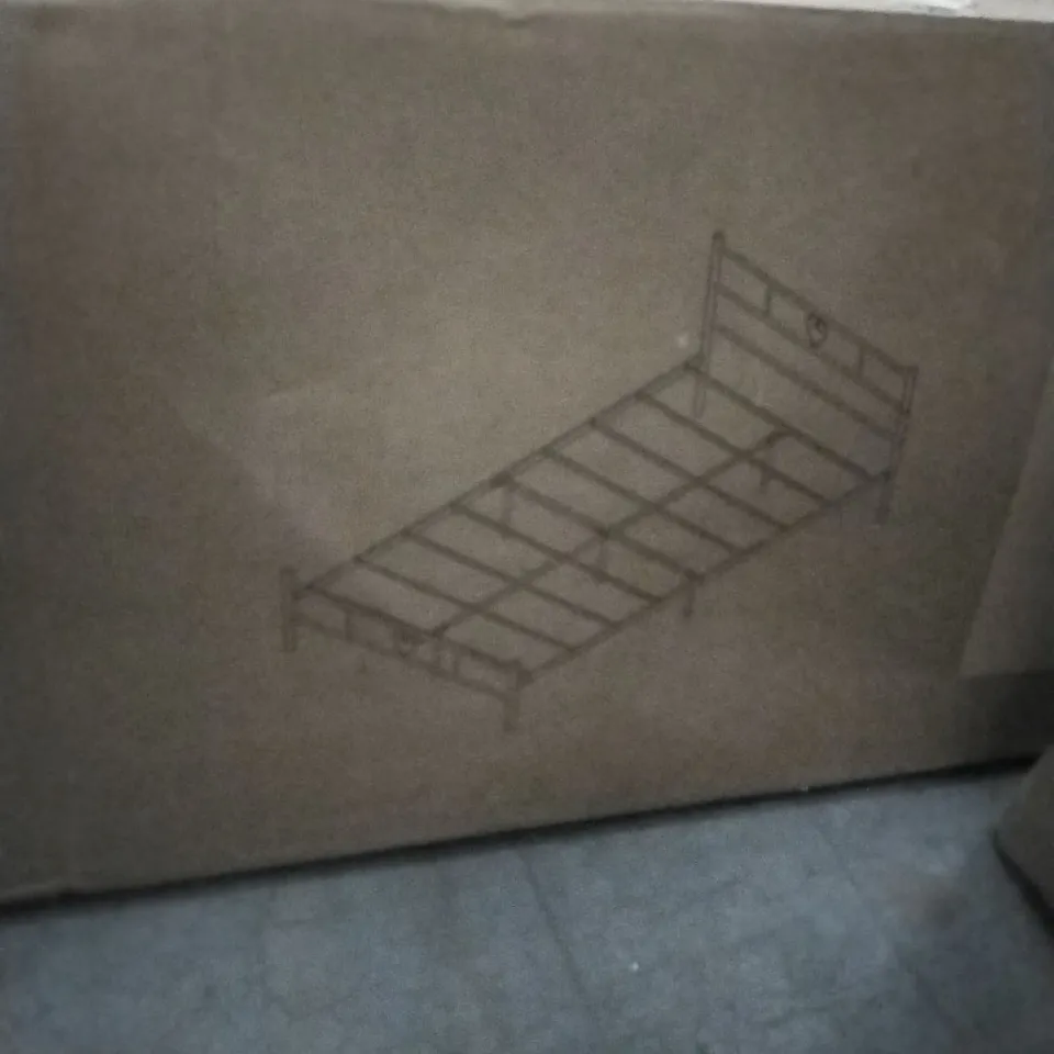 BOXED BEDFRAME 