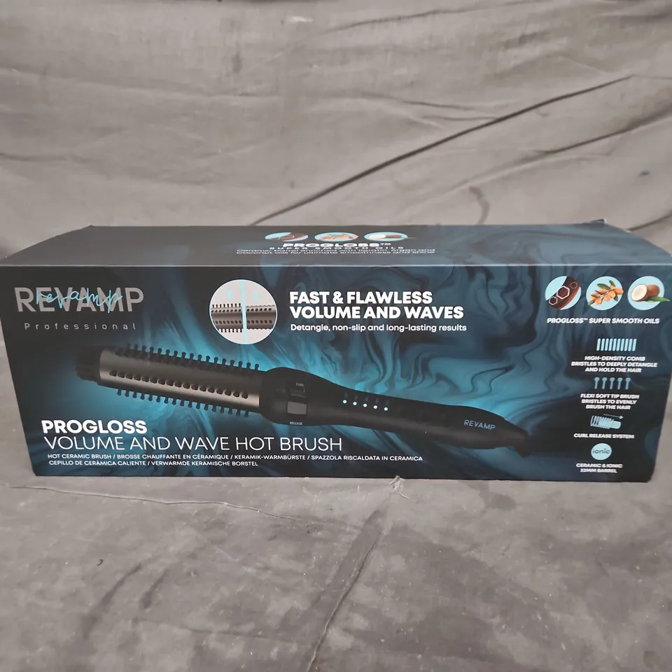 BOXED REVAMP PROGLOSS VOLUME AND WAVE HOT BRUSH BR-1350-GB