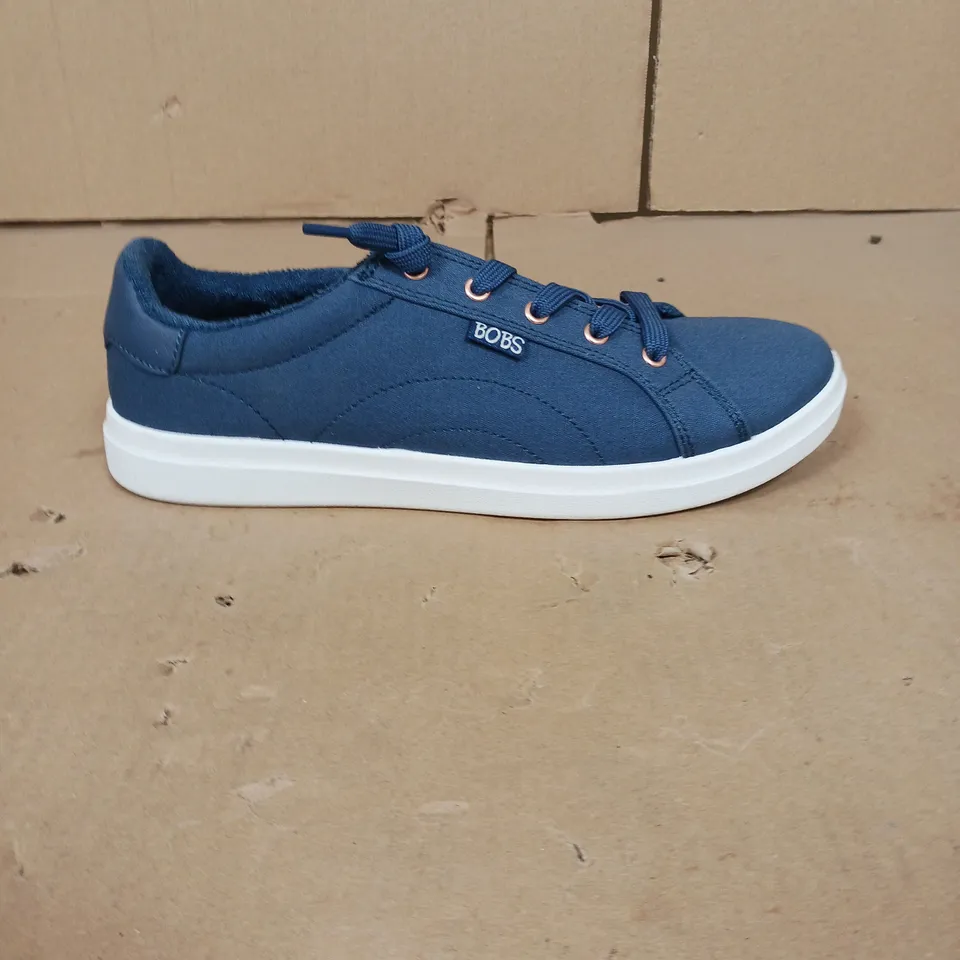 BOBS FROM SKECHEERS TRAINERS BLUE SIZE 6